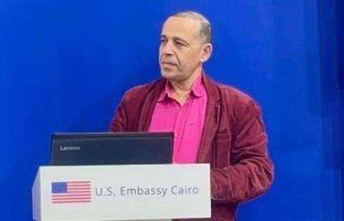 محمد ثروت فى معرض الكتاب: يحب توعية الجمهور بأخلاقيات الذكاء الاصطناعى - بوابة نيوز مصر