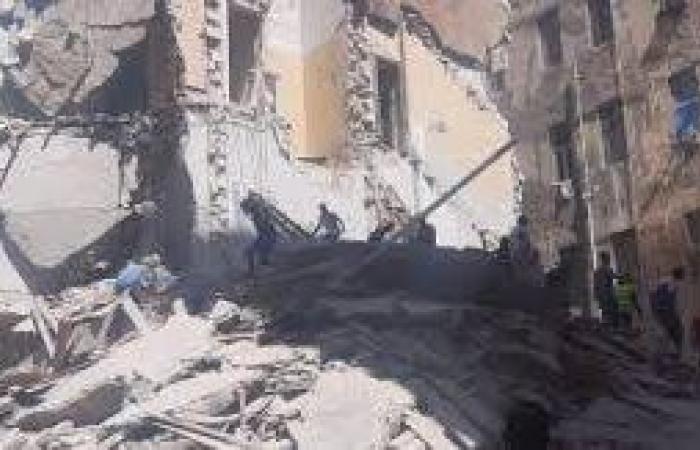 انهيار منزل غير مأهول بالسكان في قرية المحروسة بـ قنا - بوابة نيوز مصر