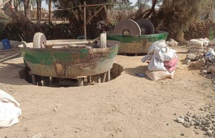 محافظ قنا: إزالة 12 طاحونة ذهب وحالات تعدٍ على أراضي الدولة بقوص |صور - بوابة نيوز مصر