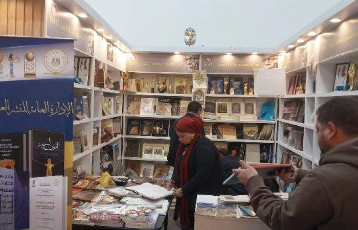 أحمد مجاهد: الشباب يمثلون 80% من جمهور معرض القاهرة الدولي للكتاب - بوابة نيوز مصر