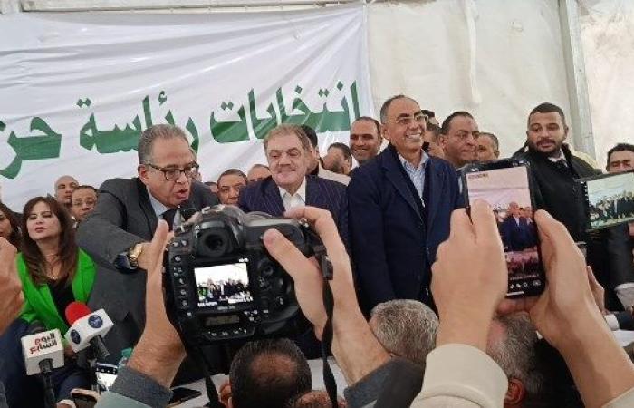 فرحة عارمة بين أنصار السيد البدوي بعد فوزه برئاسة حزب الوفد - بوابة نيوز مصر