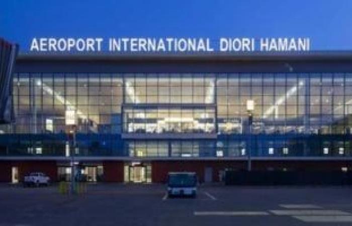 داعش يتبنى الهجوم على مطار نيامى فى النيجر - بوابة نيوز مصر