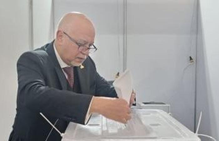 حازم الجندى يدلى بصوته فى انتخابات رئاسة حزب الوفد.. ويؤكد: نموذج يحتذى به - بوابة نيوز مصر