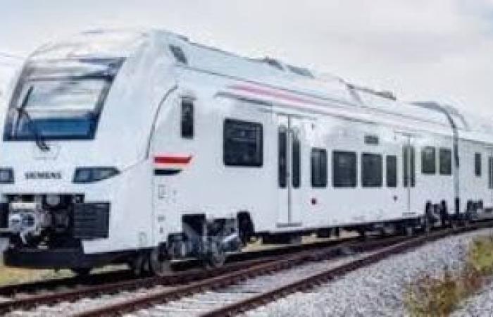 يشحن خلال 3 دقائق ونصف.. بريطانيا تطلق قطار فائق السرعة يعمل بالبطارية فقط - بوابة نيوز مصر