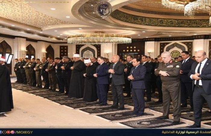 وزيرا الأوقاف والداخلية يشهدان صلاة الجمعة بمسجد الشرطة بالقاهرة الجديدة .. صور - بوابة نيوز مصر