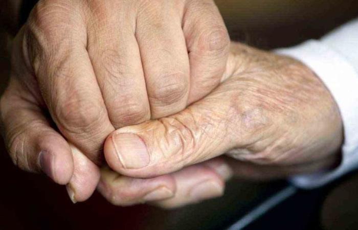 حبس وغرامات مشددة.. قانون رعاية حقوق المسنين يواجه الإهمال والاستغلال - بوابة نيوز مصر