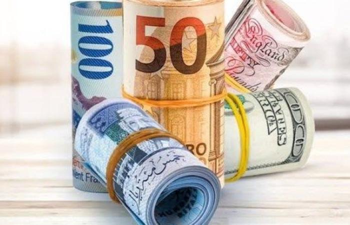 الدولار يواصل الهبوط.. تباين أسعار العملات الأجنبية في مصر - بوابة نيوز مصر