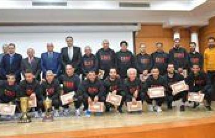 محافظ بورسعيد يكرم هوكي بورفؤاد لحصوله على بطولة الأندية الإفريقية - بوابة نيوز مصر