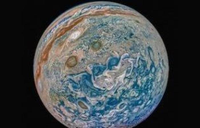 مهمة جونو تكشف تحولات هندسية دقيقة فى كوكب المشترى - بوابة نيوز مصر
