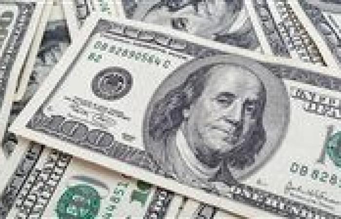 تحركات حذرة لسعر الدولار.. رسائل خفية للأسواق - بوابة نيوز مصر