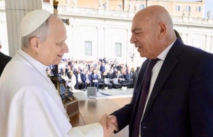 وزير السياحة الفلسطيني و بابا الفاتيكان يبحثان تطورات الأوضاع في فلسطين - بوابة نيوز مصر