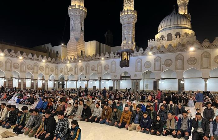 صلاة العشاء والتراويح من الجامع الأزهر ثالث ليالي رمضان.. بث مباشر - بوابة نيوز مصر