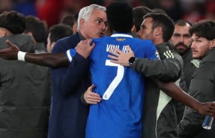 مورينيو: ليس من السهل التعامل مع ما حدث في مباراة ريال مدريد - بوابة نيوز مصر