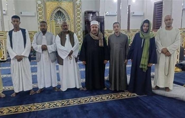 أوقاف البحر الأحمر تفرش 5 مساجد بالشلاتين وحلايب استعدادًا لشهر رمضان - بوابة نيوز مصر