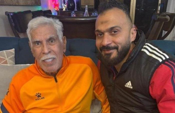 للاطمئنان على حالته الصحية.. إبرهيم سعيد يزور حسن شحاتة في منزله - بوابة نيوز مصر