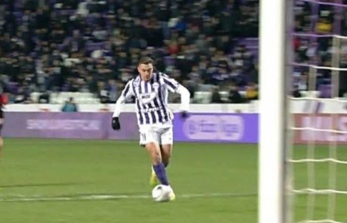 جراديشار يسجل أول أهدافه بالدوري المجري - بوابة نيوز مصر