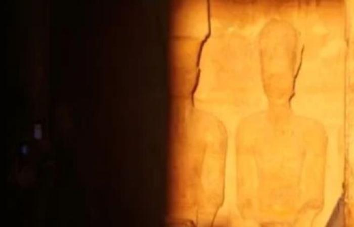 لا إلغاء للاحتفالات .. أسوان تحتفل بـ ظاهرة تعامد الشمس على وجه رمسيس.. خاص - بوابة نيوز مصر