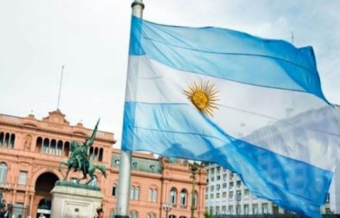 الأرجنتين: انفجار طرد مشبوه في كلية للشرطة بمدينة بوينس أيرس - بوابة نيوز مصر