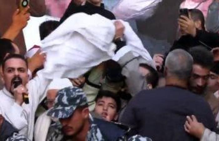 تقديم الكفن ينهى خصومة ثأرية بين عائلتين فى أوسيم.. صور - بوابة نيوز مصر