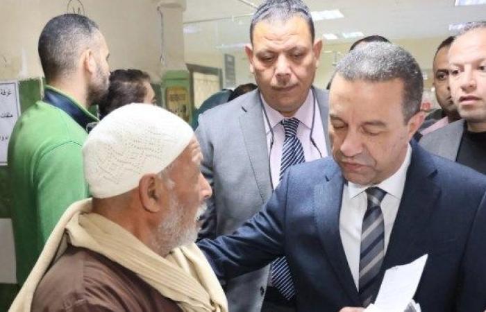 في جولة مفاجئة.. محافظ المنوفية يحيل 12 عاملا في عيادات أبو بكر للتأمين إلى التحقيق - بوابة نيوز مصر