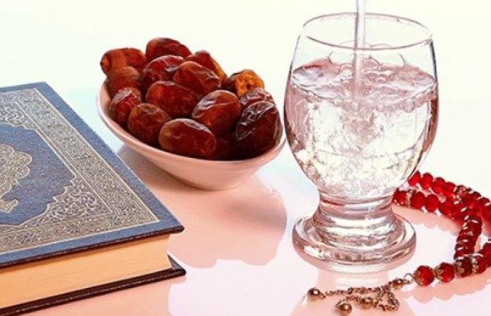 هل ابتلاع الصائم بقايا الطعام بين أسنانه تفسد صومه؟ الإفتاء تجيب - بوابة نيوز مصر