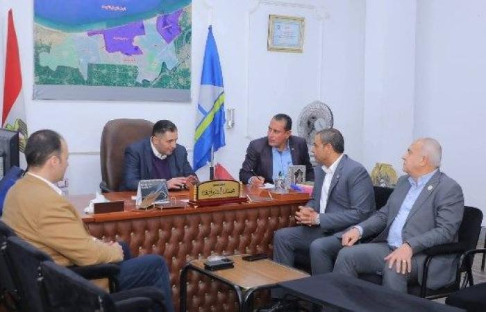 محافظ دمياط يفاجئ الوحدة المحلية بكفر البطيخ بزيارة مسائية - بوابة نيوز مصر