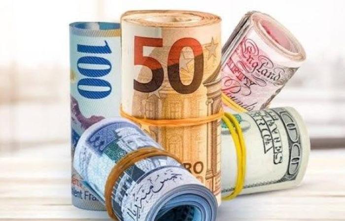 أسعار العملات الأجنبية والآسيوية في مصر بمستهل تعاملات الأسبوع - بوابة نيوز مصر