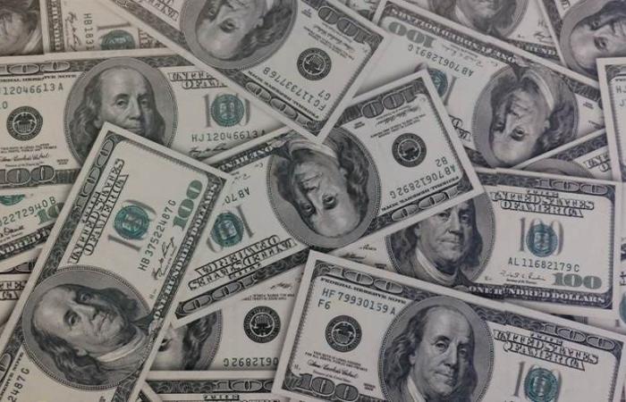 تراجع الدولار أمام العملات الرئيسية بعد حكم المحكمة العليا بشأن الرسوم الجمركية - بوابة نيوز مصر