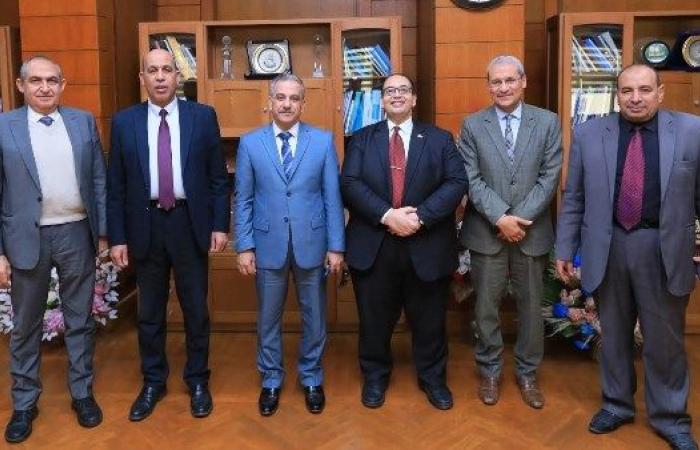 وفد «الخدمة الاجتماعية» يُهنئ رئيس جامعة كفر الشيخ الجديد | صور - بوابة نيوز مصر