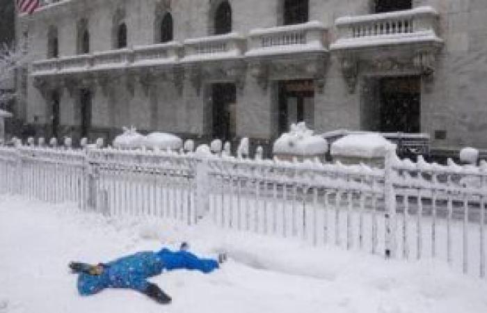 عاصفة ثلجية تضرب شمال شرق الولايات المتحدة - بوابة نيوز مصر
