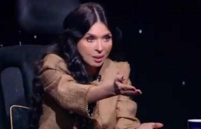 الراقصة دينا: 9 زيجات فاشلة.. حب واحد في حياتي ولن أعتزل الرقص - بوابة نيوز مصر