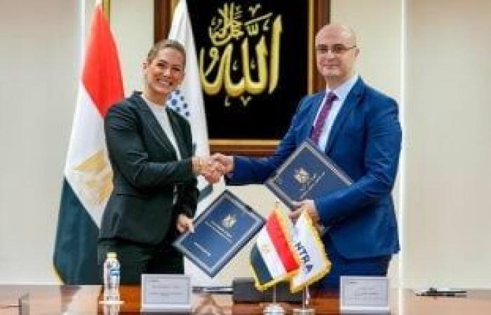 جهاز الاتصالات يمنح مرسيدس بنز تراخيص "إنترنت الأشياء" للسيارات - بوابة نيوز مصر