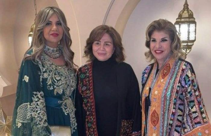 بالقفاطين.. إلهام شاهين وهالة سرحان وبوسي في سحور رمضاني - بوابة نيوز مصر