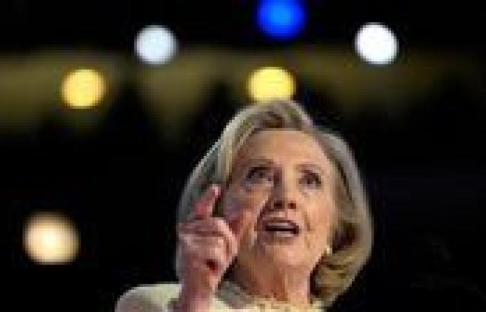 هيلاري كلينتون أمام نيران التحقيقات في قضية إبستين المثيرة للجدل - بوابة نيوز مصر