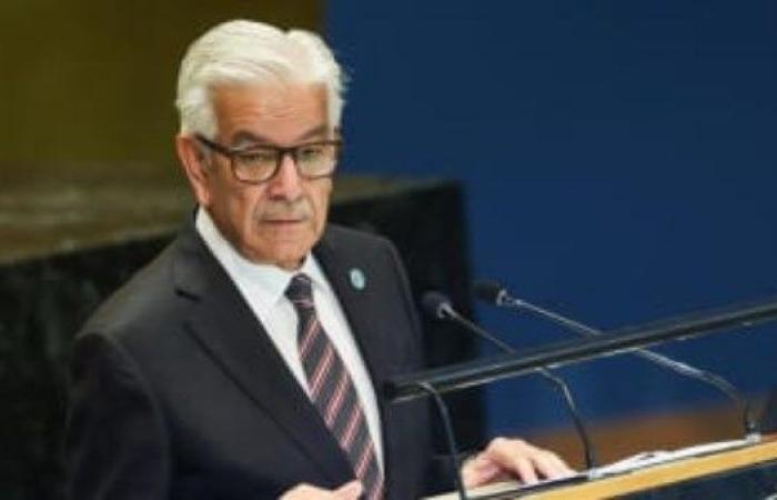 وزير الدفاع الباكستاني: صبرنا نفد.. وندخل حربا مفتوحة مع طالبان - بوابة نيوز مصر