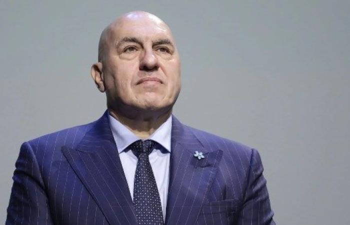 وزير الدفاع الإيطالي يغادر دبي على متن طائرة عسكرية - بوابة نيوز مصر