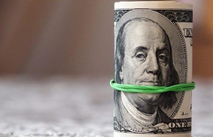 قفزة قي أسعار الدولار في البنوك.. وهذا ما حدث في منتصف التعاملات - بوابة نيوز مصر