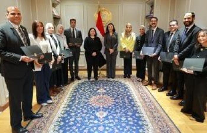 التضامن: فوز العارضين المصريين بمعرض الحرف اليدوية بالهند بالمركز الأول والثانى - بوابة نيوز مصر