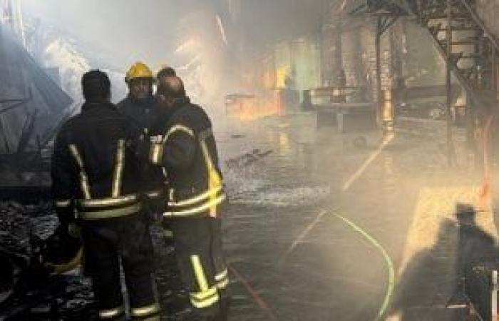 السيطرة على حريق شب داخل مصنع أخشاب فى المرج.. صور - بوابة نيوز مصر