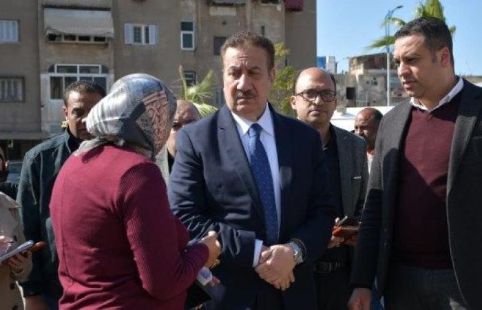 محافظ بورسعيد يناقش ميدانيٱ مقترح تطوير ورفع كفاءة الأماكن المحيطة بمساكن «المنطقة الرابعة» - بوابة نيوز مصر