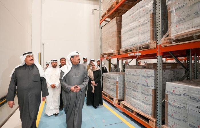 رئيس الوزراء يتفقد مستودع الأدوية والمستلزمات الطبية - بوابة نيوز مصر