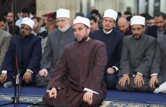 ليلة 15 رمضان.. الجامع الأزهر يستقبل آلاف المصلين لأداء صلاتي العشاء والتراويح - بوابة نيوز مصر