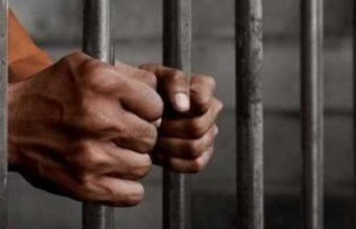 حجز طالب قتل زميله بعدة طعنات فى مصر الجديدة 24 ساعة لإجراء التحريات - بوابة نيوز مصر