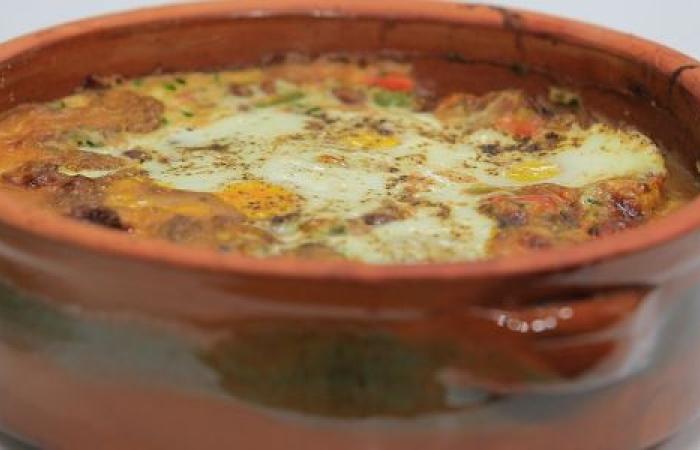 هنتسحر إيه النهاردة.. يخني الفول بالعدس والبيض وطعمية البطاطس - بوابة نيوز مصر