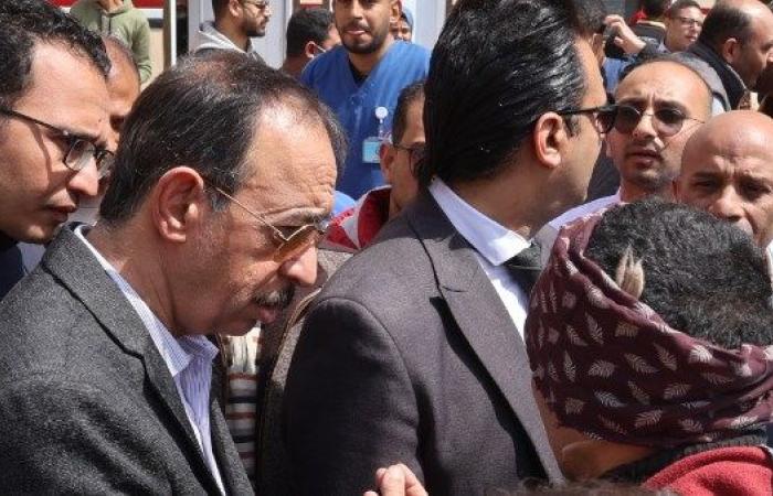 محافظ سوهاج يوجه بنقل أحد المواطنين للمستشفى العام وإجراء جراحية له على نفقة الدولة - بوابة نيوز مصر