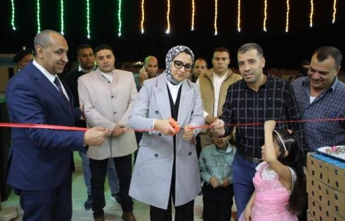 محافظ الوادى الجديد تفتتح منفذ السلع الغذائية بالفرافرة - بوابة نيوز مصر