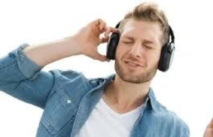 هل يجوز سماع الموسيقى في نهار رمضان؟.. أمين الفتوى يجيب - بوابة نيوز مصر