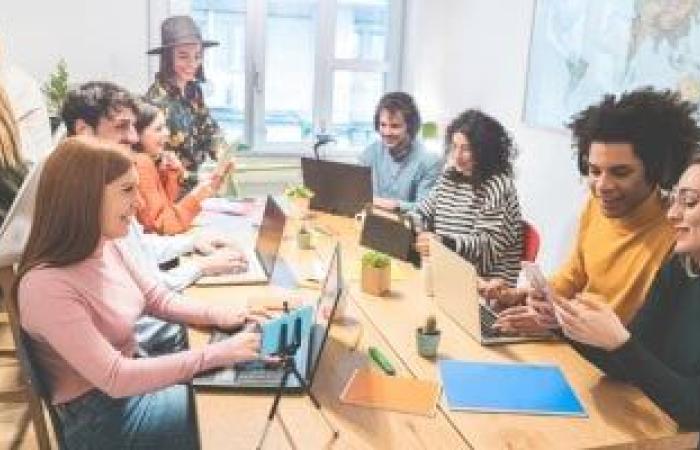 ترقيات موظفي الحكومة.. قانون الخدمة المدنية يحدد الشروط والضوابط - بوابة نيوز مصر