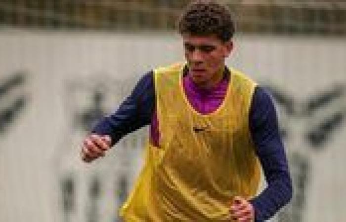 حمزة عبد الكريم يصل برشلونة بعد حصوله على تصريح العمل ويقترب من الظهور الأول - بوابة نيوز مصر