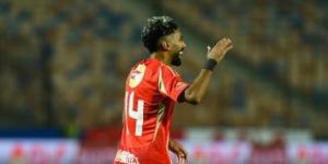 كولر يمنح حسين الشحات تعليمات خاصة قبل مواجهة الزمالك فى السوبر الأفريقى - بوابة نيوز مصر